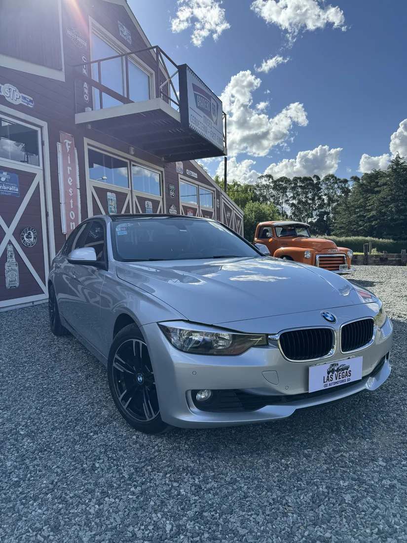 BMW 320i